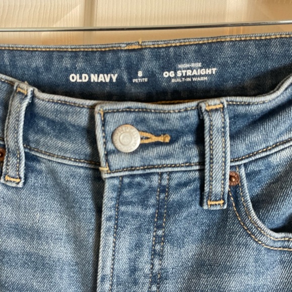 High-Waisted OG Straight Built-In Warm Ankle Jeans | Old Navy size 8P - Picture 6 of 12